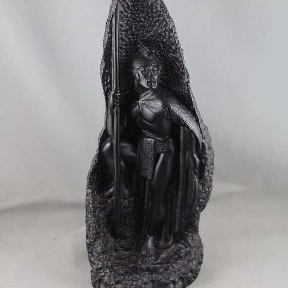 Vintage Coco Joe's Statue - King Kamehameha with Spear in Cave - Made with Lava - Picture 1 of 9
